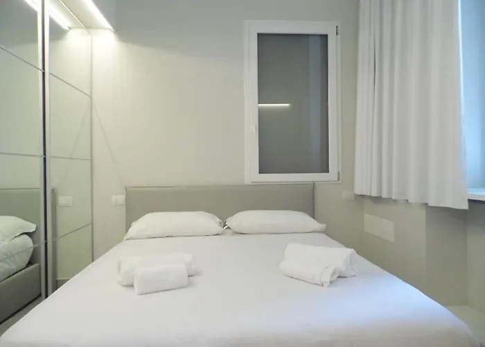 Apartament Isola Pastrengo Mediolan
